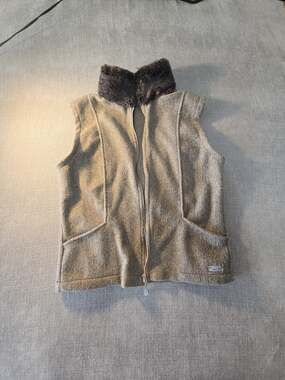Orka Vintage Wool Blend Full-Zip Vest with Faux Fur Collar